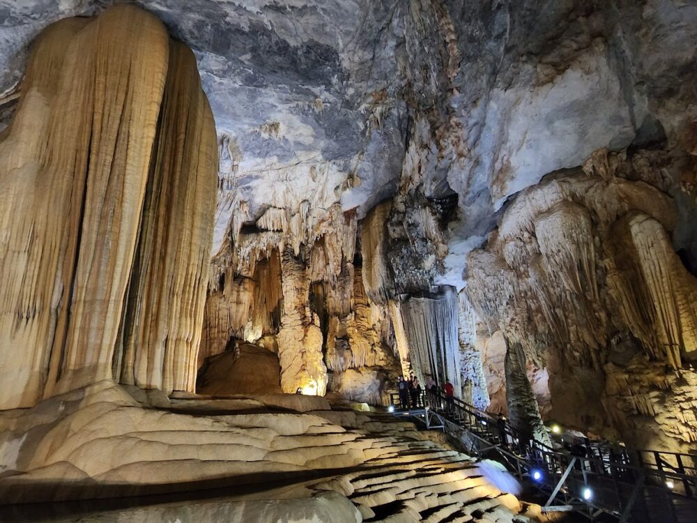 パラダイス洞窟