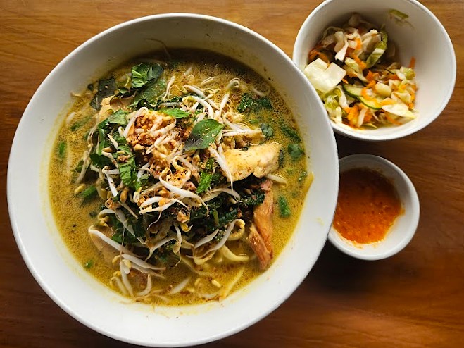 Melting Wok Warungのココナッツカレー