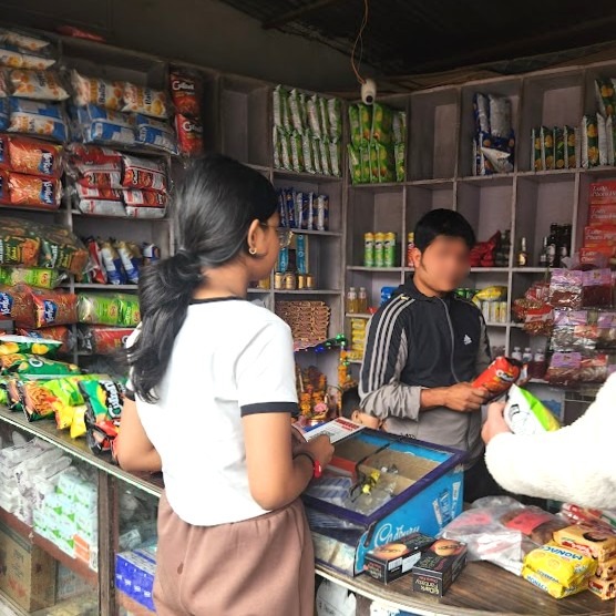 ポカラ行き休憩所の売店