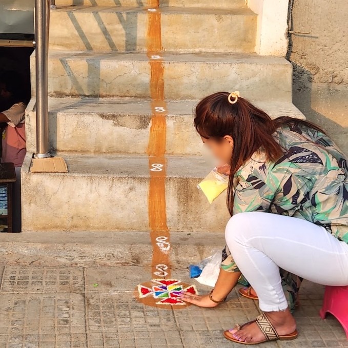 ラクシュミを迎えるためのランゴリ